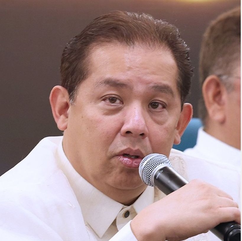 Buhawi81's tweet image. The orchestrator at the trouble maker is now playing the victim card. @SpeakerMartinPH hindi ka kilala at lalong hindi ka mahal ng mga Pilipino. You are just exposing and destroying yourself. #Hudas