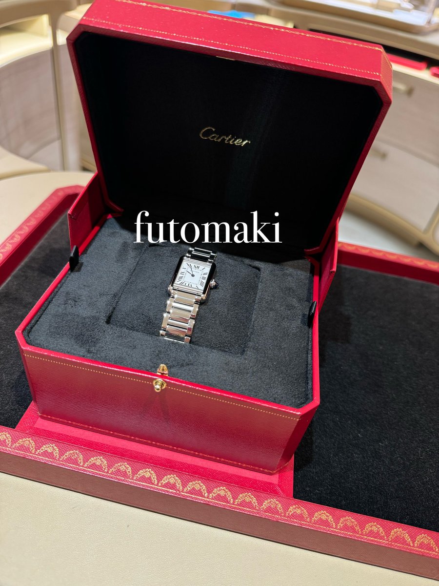 _futomaki_'s tweet photo. 免税店では時計を買いました❤️
絶対パンテールと思っていたのですが
諸事情ありタンクマストに。笑
ベルト交換も自分で簡単にできるので皮ベルトも楽しめるところがお気に入り💫 https://t.co/icf4cFxhkb