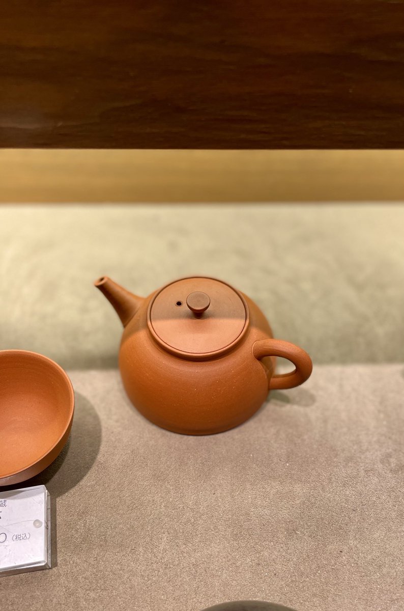 前川淳蔵さんの急須、えー感じ。
三越銀座にあります。
#急須は使える美術品