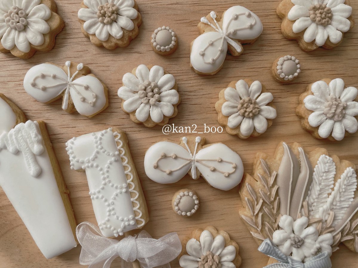 kan2_boo's tweet photo. 娘の1歳のお誕生日の記念の……🍪🤍

とっても可愛かったなぁ〜🌼☝🏻🎀🕯️💐🦋🤍︎︎◌

🍪いろんな配置にしても、かわいいしおしゃれ〜〜🤤💓✨

👧🏻👒
そして、娘は昨日で1歳1��月☺️🎉

早いな〜あっという間だな〜🥹💭 https://t.co/7O7vTYVWtZ