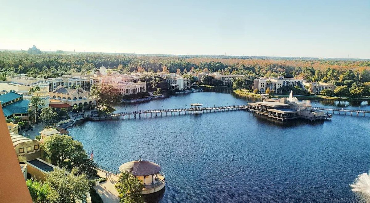 Buzz2001's tweet image. #csrbuzz #coronadospringsresort #grandestinotiwer