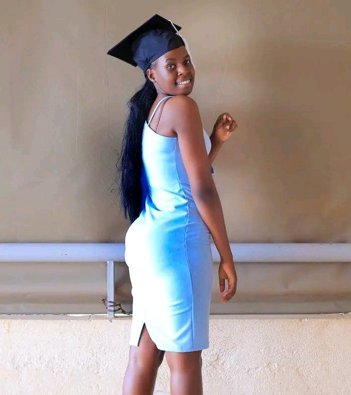 Shillahchill's tweet photo. So after graduating what next? https://t.co/ljjxyir0xO