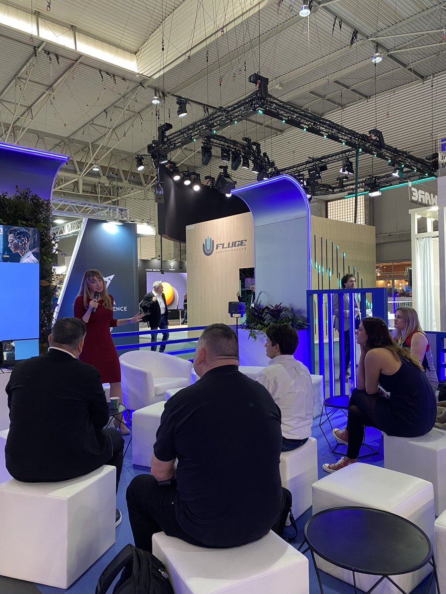 First meetup of the day at the Influencer Hub: ‘2024 year of transition & discovery’ by futurist @AmeliaKallman 📍Join us at booth 4F500 #ISE2024