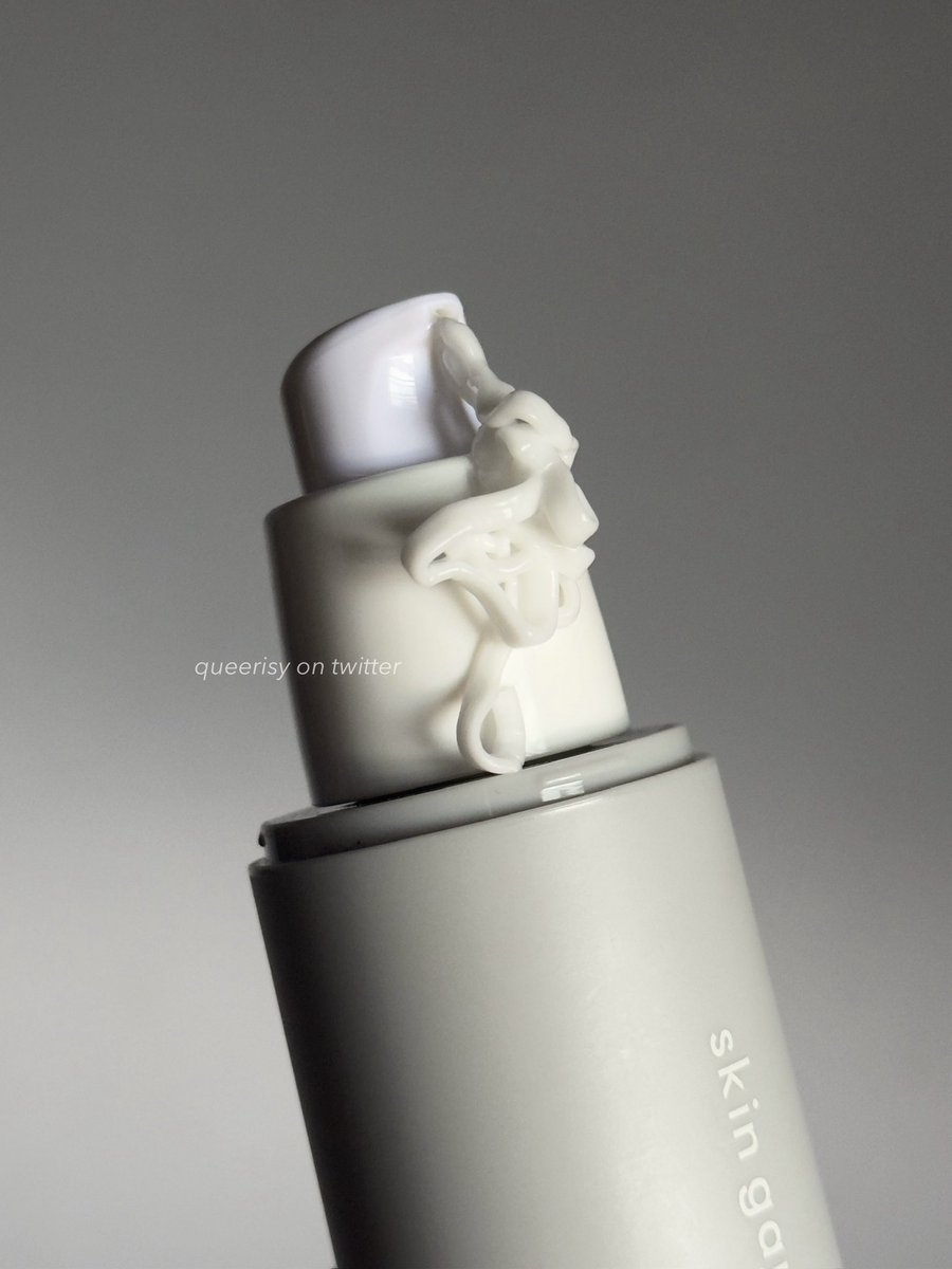 queerisy's tweet photo. mau puji skingame karena udah bikin moisturizer ukuran GENTONG harganya 160Ribu aja… habisnya? bisa ± 4bulan. 

100ml bisa buat kulit kering yang sampai mengelupas, bahkan aku pernah baca ada yang kulitnya eksim pakai ini jadi membaik… standing applause for local brand 👏🏻👏🏻 https://t.co/jUVlYjXO6E