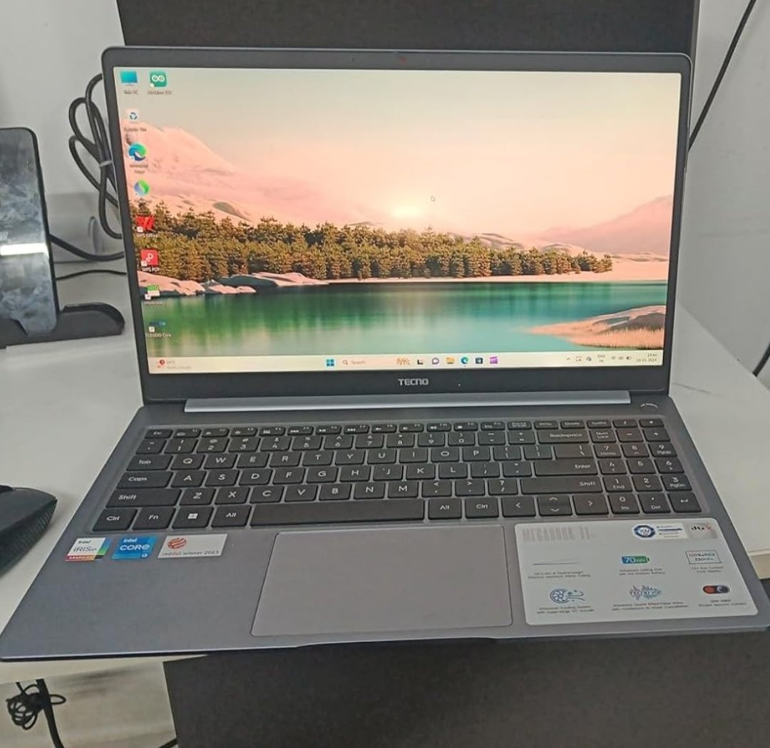 Hardik8433's tweet photo. @A2D_Army Hi Anna, I have buy the techno MacBook T1 Laptop, i have send this laptop your office, I need to you create video Anna, this laptop good or bad...this deal OK, msg me Anna. https://t.co/repEKKZxWU