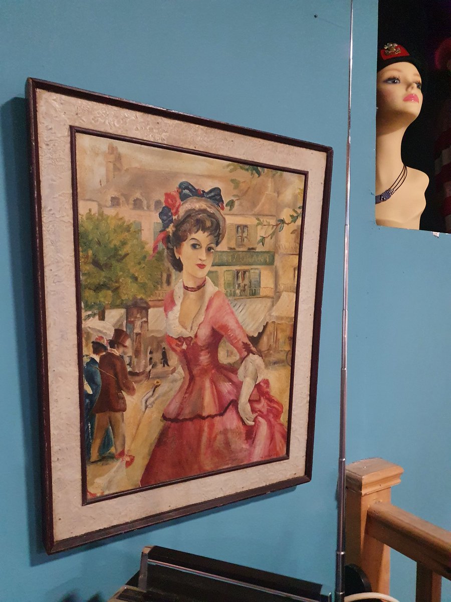 TwistedVintage6's tweet photo. We do love a comfy sofa 😀another mix of lovely things. The painting of the beautiful lady is the one used on #Cadburys sweet tins back in the day. Always worth a browse #fleamarket #vintage #gloucestercitycentre #SmallBusiness #retro #janners https://t.co/Xizi5bZcaO