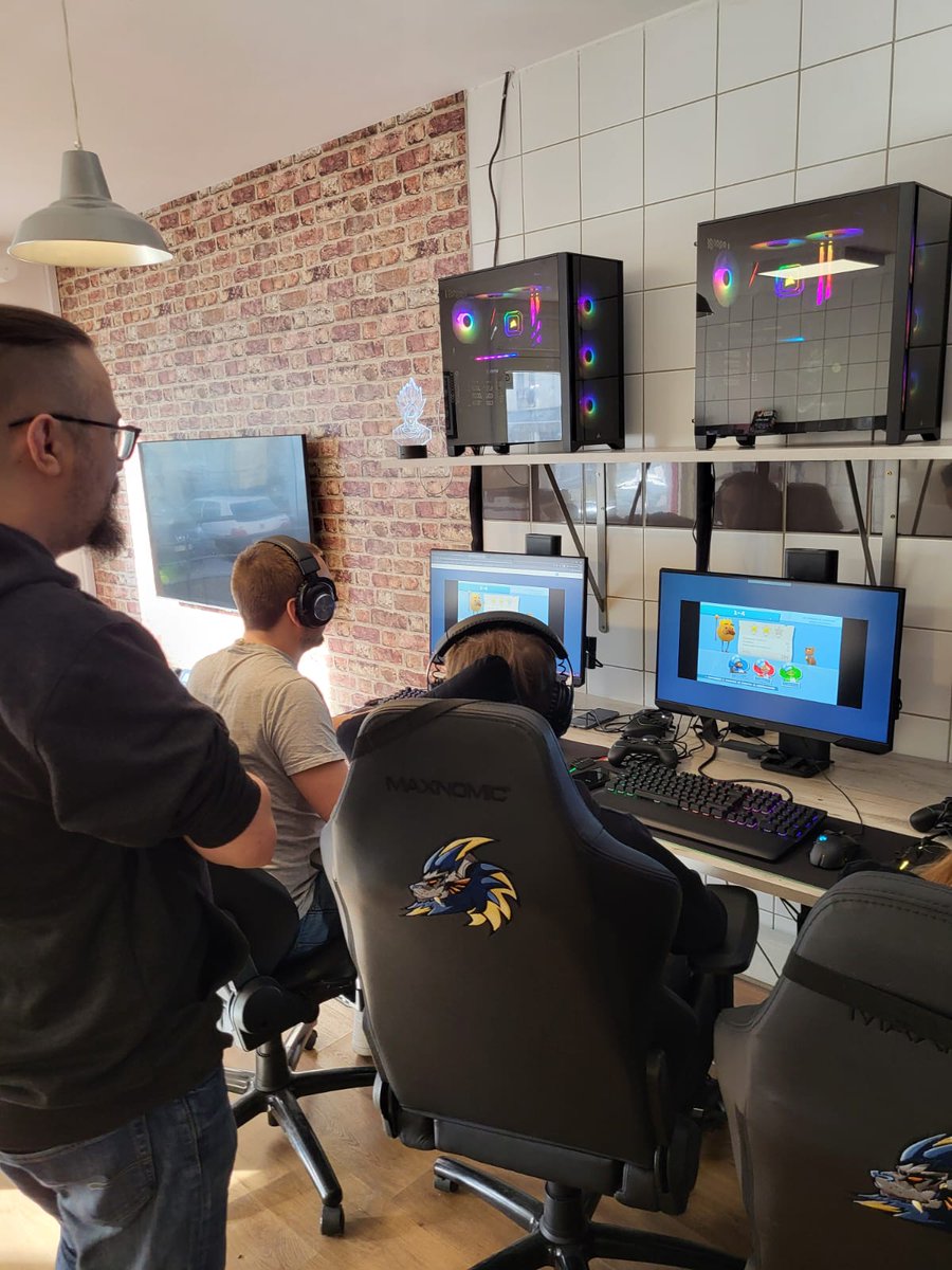 Ça try hard ce matin avec la team <a href="/EcoleBrassart/">École BRASSART</a> merci <a href="/Skilleotech/">Skilleo</a> pour l'organisation ❤️