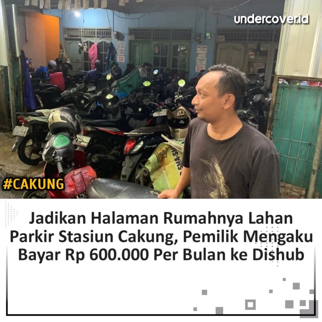 Abdul Kodir (42), pemilik parkir sepeda motor di dekat Stasiun Cakung, Jakarta Timur, mengaku bahwa dirinya harus membayar ke Dinas Perhubungan (Dishub) untuk meminta izin. 
_
'Kami izin ke Dishub aja. Per bulannya ada yang minta Rp 600.000. Itu kena bulanan. Itu biaya izin aja,