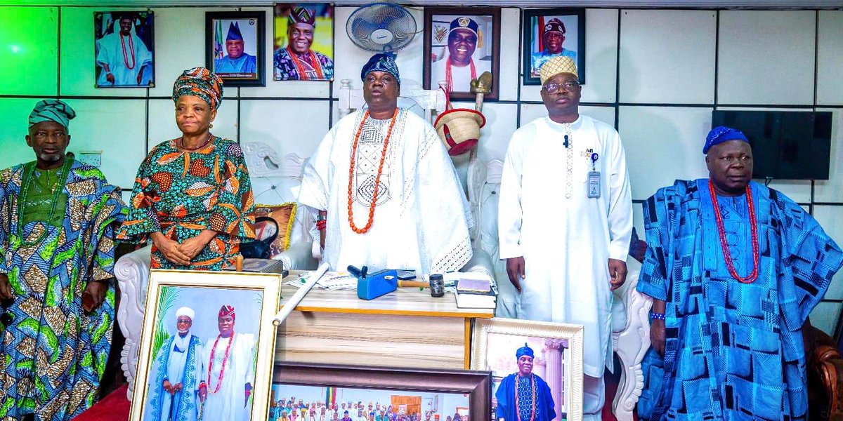 As part of his commitment to foster lasting attitudinal change in Nigeria, the Director General, MallamLanre Issa-Onilu has taken the campaign to the grassroots. At the palace of HRM Oba AbdulRasheed Ayotunde Olabomi, Aragbiji Of Iragbiji. Odundun II, in Iragbiji, Osun state.…