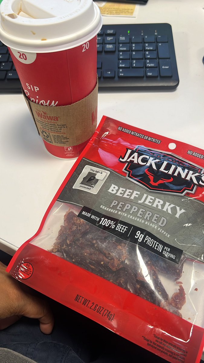 fatkid360's tweet photo. Breakfast of a champion? https://t.co/IJN4wyDmUX