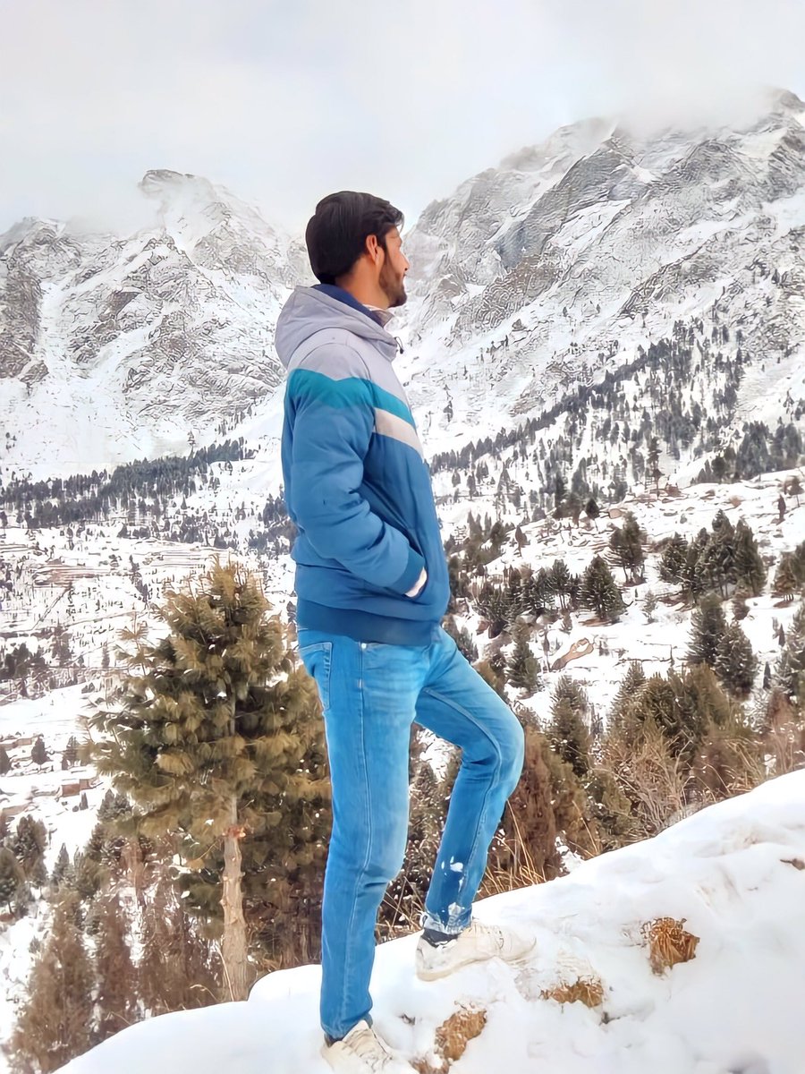 safdargb14's tweet photo. Winter is not a season, it's a celebration.
#ImranKhanPTI #About_today 
#Chandigarh #صرف_10_سال https://t.co/J7d2B8u4hs