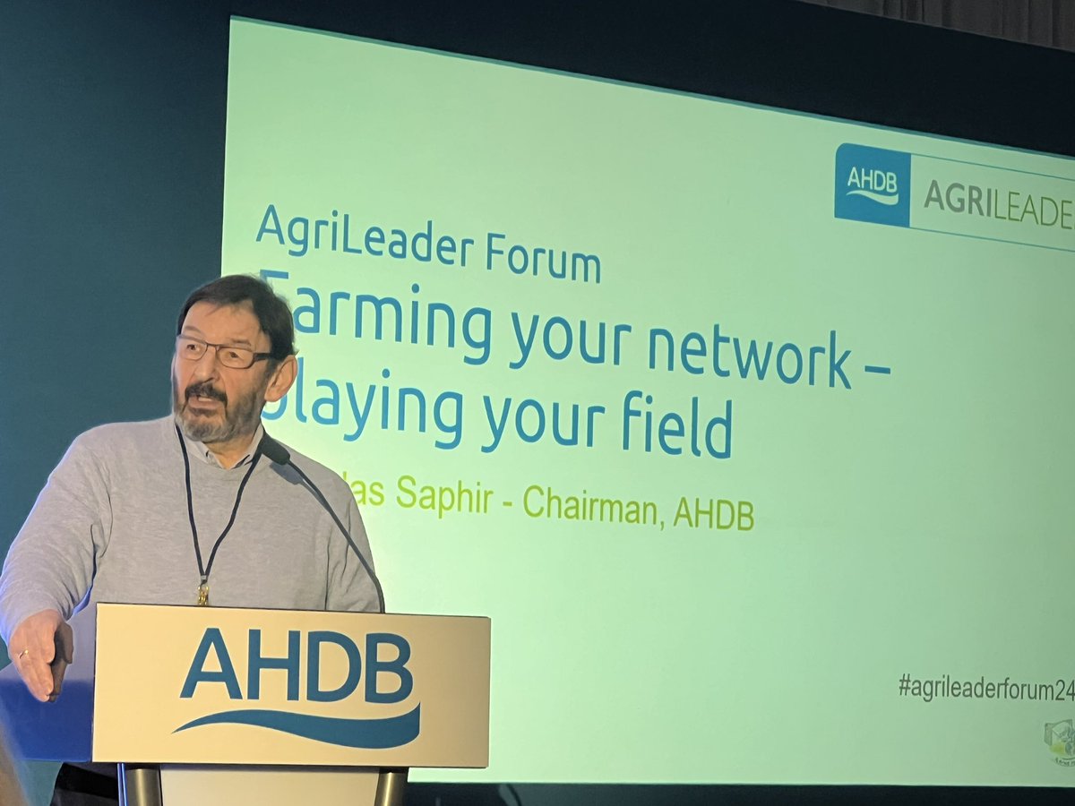Any leadership is constantly tested. That’s what #AgriLeaderForum is for. <a href="/TheAHDB/">AHDB</a> Nicholas Saphir welcomes delegates..