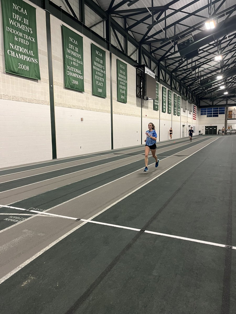 coachtywolf's tweet photo. We don’t rise to the level of our ambitions, but fall to the level of our training. In other words, if you want to be successful as a runner, you need to do the things that will make you successful. Rome wasn’t built in a day… but they were laying brick daily. 🔥🆙 https://t.co/c1QKlQlrkD