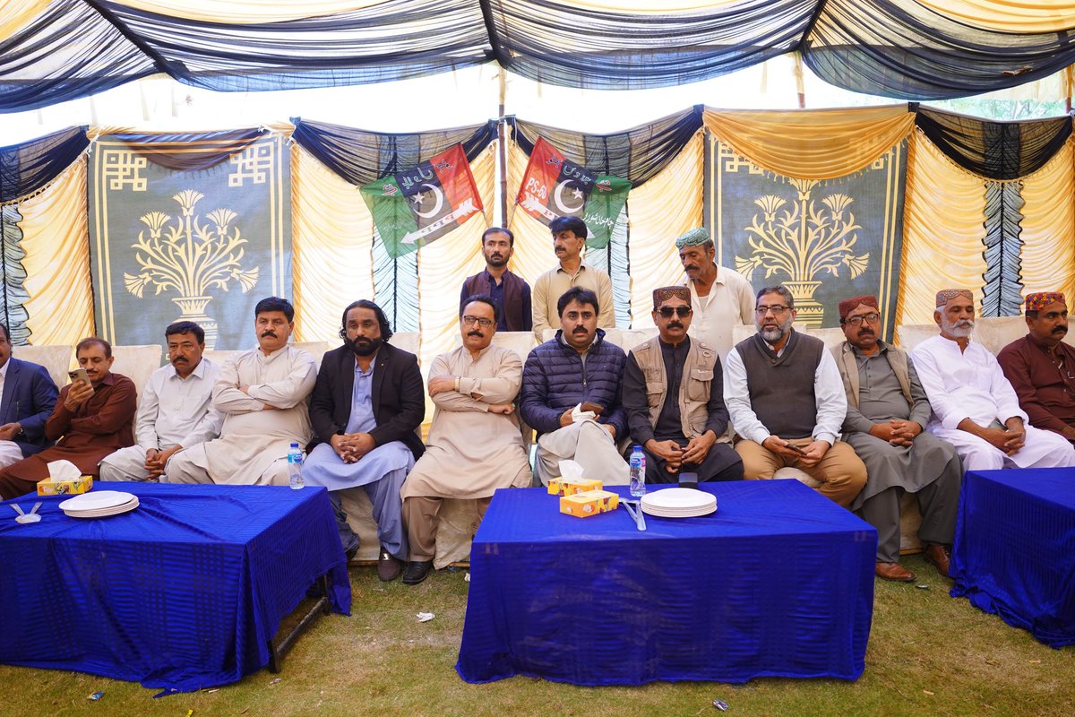JamKhanShoroPPP's tweet photo. اجلاس میں سینئر پارٹی رہنماء، خواتیں، نوجواں، بزرگ اور حلقہ کے معززین نے بڑی تعداد میں شرکت کی۔ 

جام خان شورو نے تمام شرکاء پر زور دیا کہ وہ بی بی آصفہ بھٹو زرداری کی حیدرآباد میں ریلی میں بھرپور شرکت یقینی بنائیں۔
2/2 https://t.co/OIfSg7dJbP
