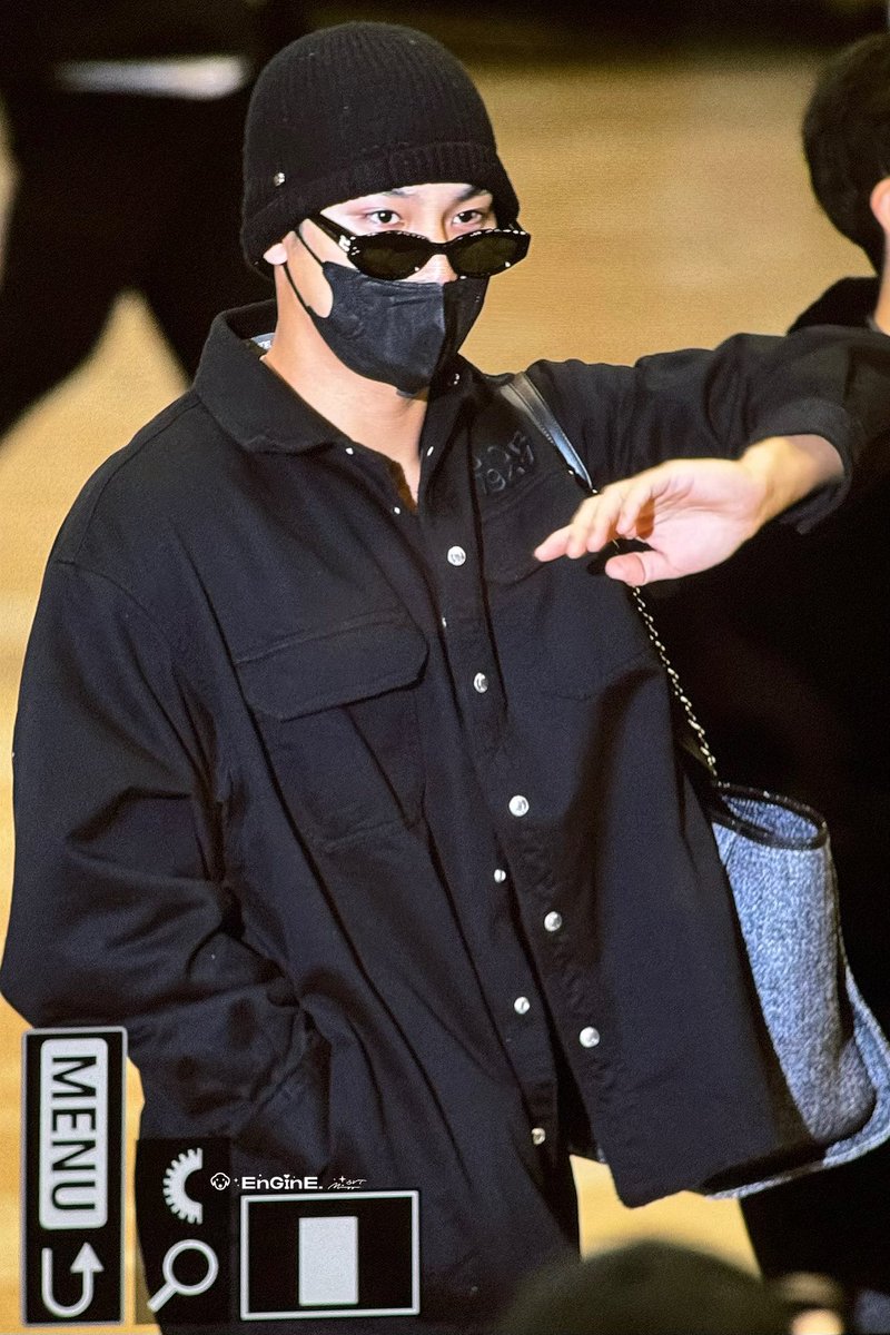 EnGinE_0406's tweet photo. 240130 GMP 출국

#민규  #ミンギュ #MINGYU 
#세븐틴   #SEVENTEEN https://t.co/K6lV1bmLPx