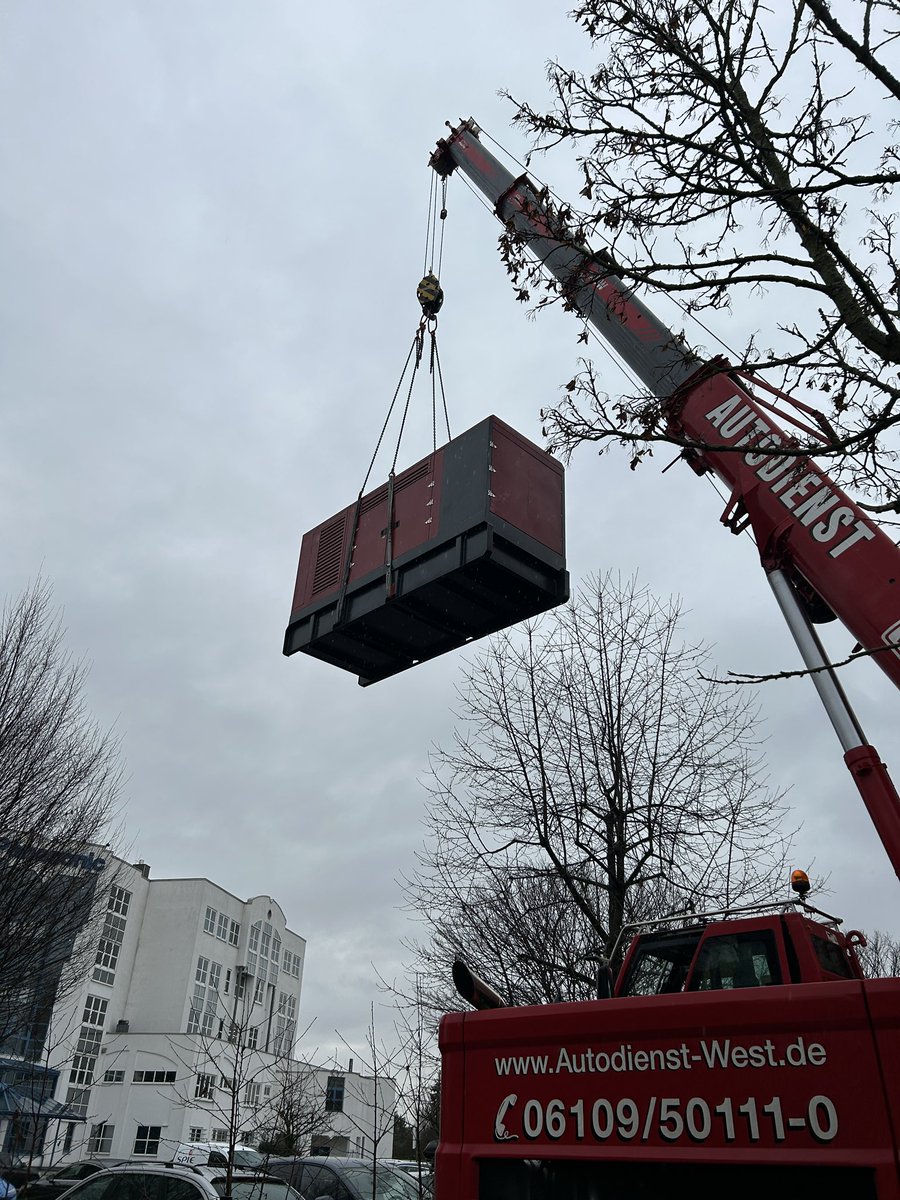 Last week, we received our new 500kVA Emergency Generator, upgrading our FRA1 datacenters power supply.

Looking for a reliable Colocation Partner with immense growth capacity? We got you covered: tornadodc.com/colocation/