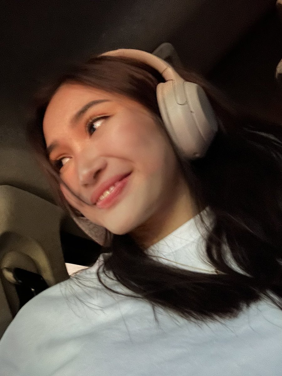 Jhoanna Robles 🦋 tweet media