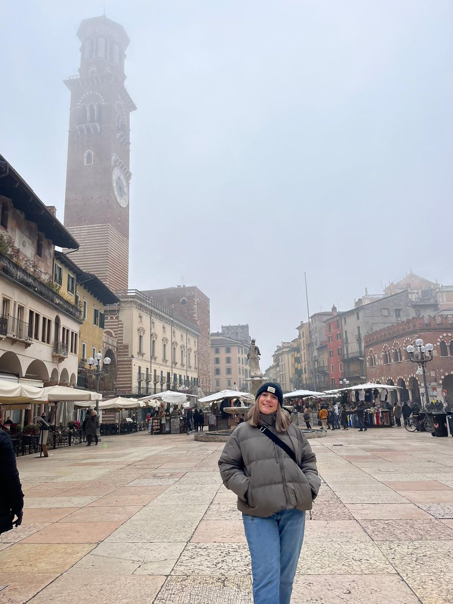 ConFlores93's tweet photo. Italia siempre sienta bien😍. Verona☺️ https://t.co/NNO8eLUvwq