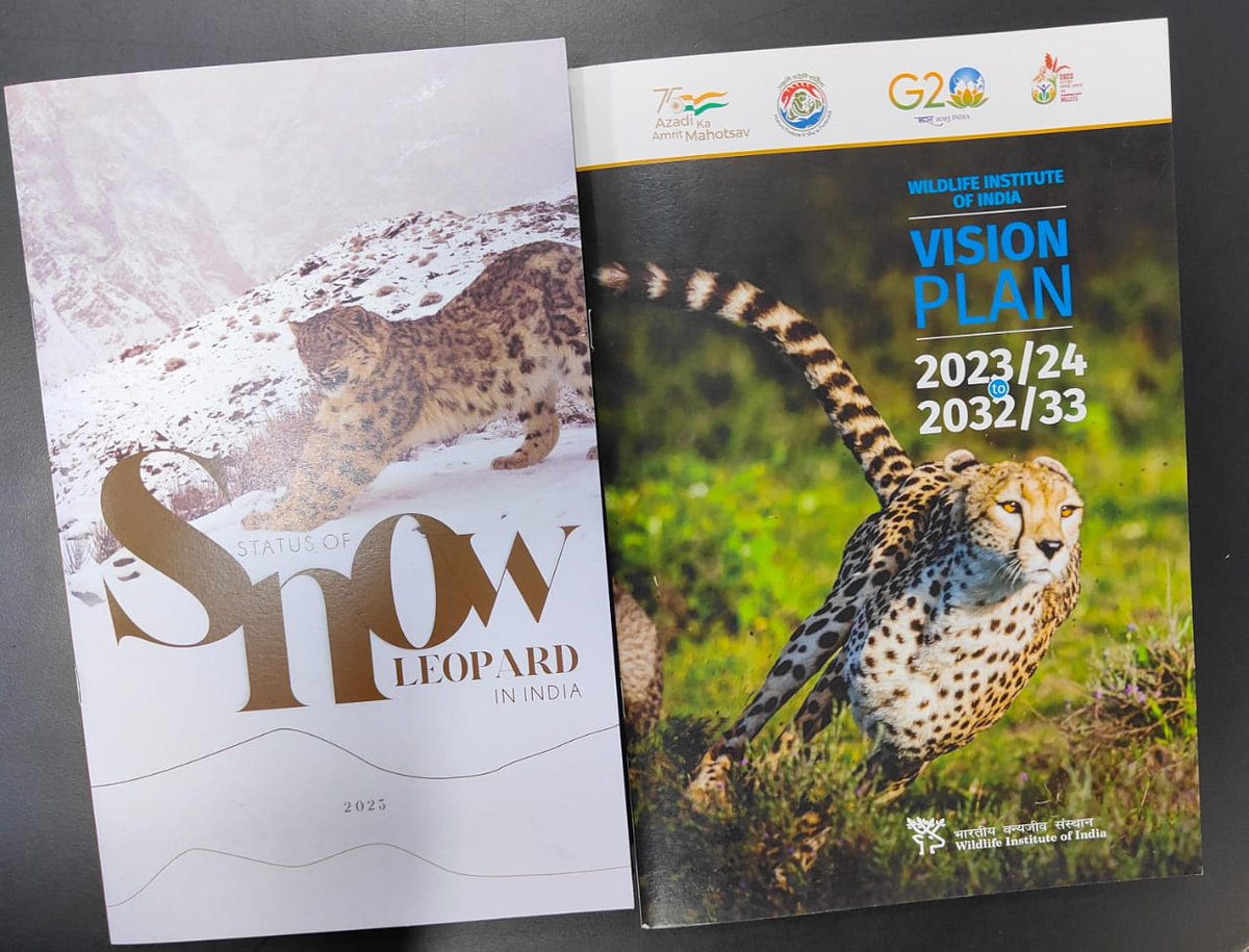 airnewsalerts's tweet photo. Union Minister @byadavbjp releases the first-ever Snow Leopard Population Assessment in India (SPAI) during the meeting of National Board for Wildlife in Delhi. SPAI is a first of its kind scientific exercise on the status of #SnowLeopards in India. 

Report states that 718 Snow Leopards are present in India with Ladakh having the most at 477, followed by Uttarakhand, Himachal, Arunachal Pradesh, Sikkim, J&K. It further mentioned that Snow leopard occupancy was recorded in over 93,000 square kms of area with an estimated presence in over 1 lakh square kms.