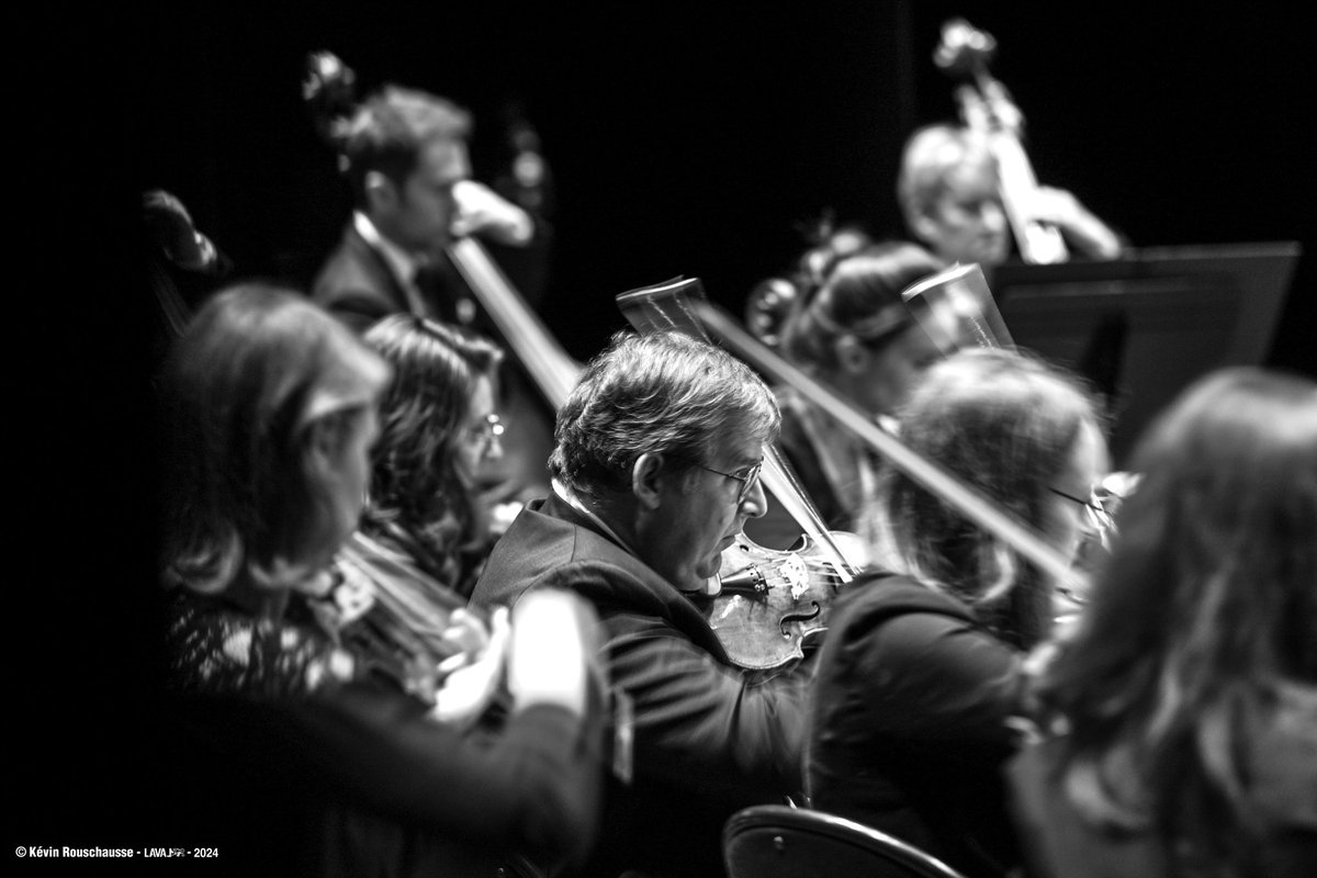 KRouschausse's tweet photo. Photos du Mois / #Janvier2024 
#maselection #photographie 📸
© @Laval_la_Ville https://t.co/c51v9655Bs