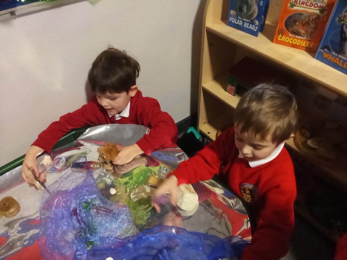 GCPFS2's tweet image. Using our mini-me characters to retell the story of Walking Through the Jungle by Debbie Harter. @PrimaryGreat #gcpearlyyears #gcpliteracy