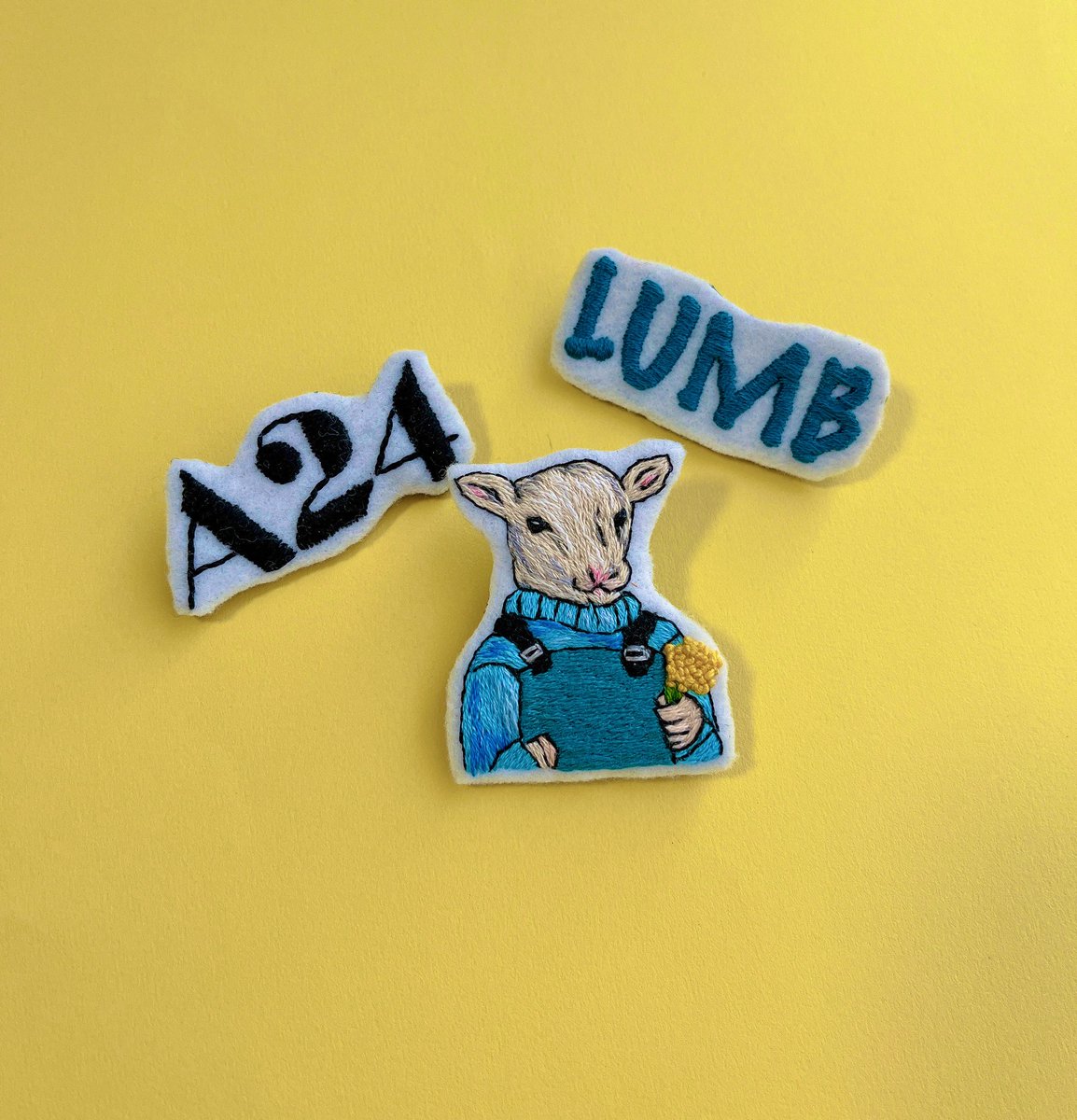 hihi_k0's tweet photo. A24の北欧スリラー映画『LUMB』の刺繍ブローチを作りました🪡🧵
#a24 #LUMB https://t.co/kRiOlrrTK4