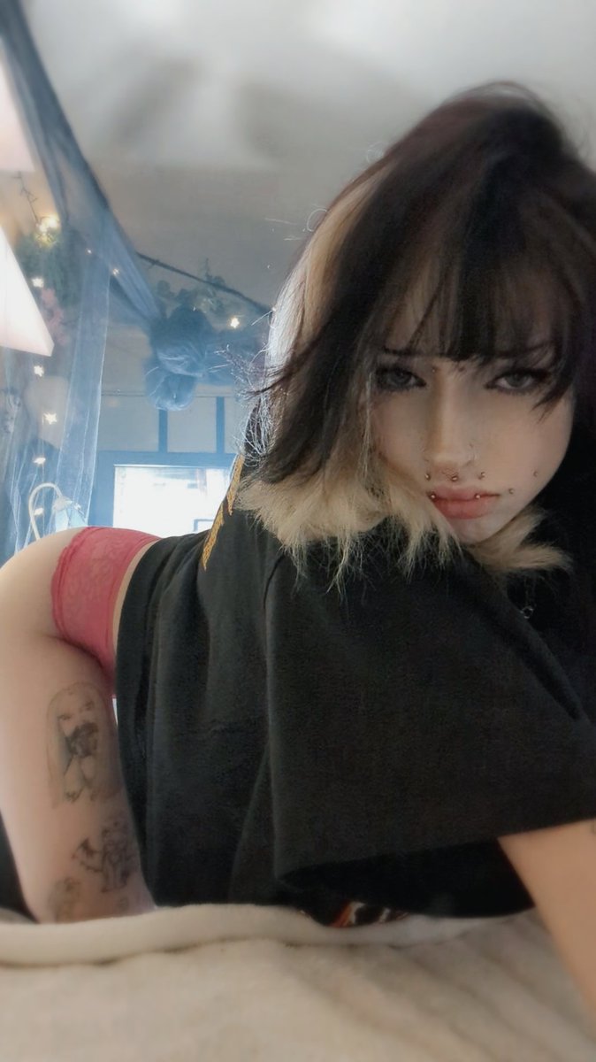 usemethnx's tweet photo. I'm sorry daddy, I won't do it again 🥺 https://t.co/hKHQuXQOYB