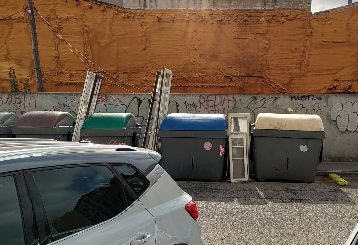 Melvinakas tweet media