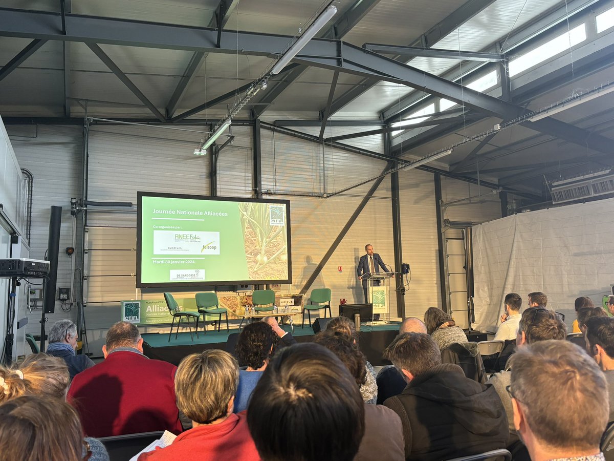 _Ctifl's tweet photo. #RVduCTIFL Intervention de Ludovic Guinard, Directeur du CTIFL, venu s’exprimer au sujet de la recherche expérimentale pour la filière Alliacées. https://t.co/F7PZEyS5s3