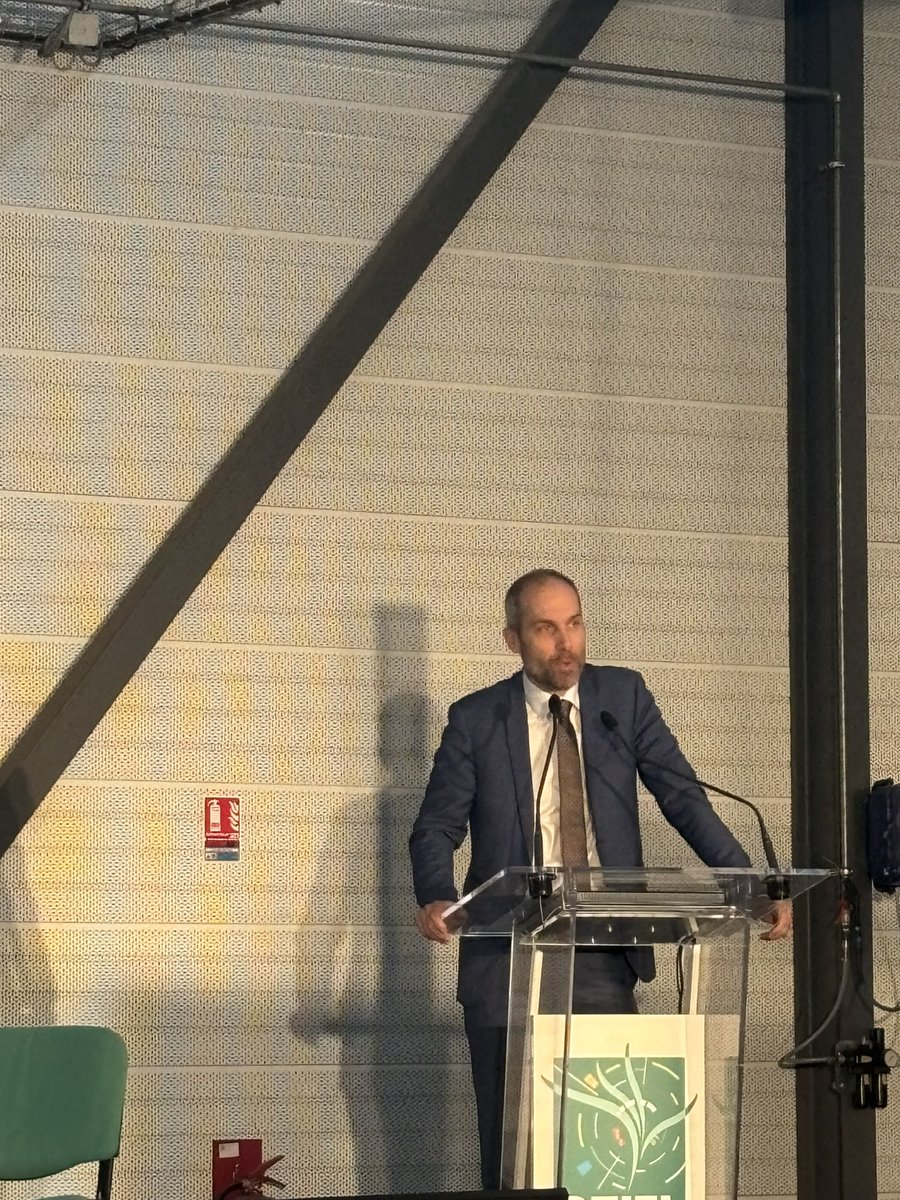 _Ctifl's tweet photo. #RVduCTIFL Intervention de Ludovic Guinard, Directeur du CTIFL, venu s’exprimer au sujet de la recherche expérimentale pour la filière Alliacées. https://t.co/F7PZEyS5s3