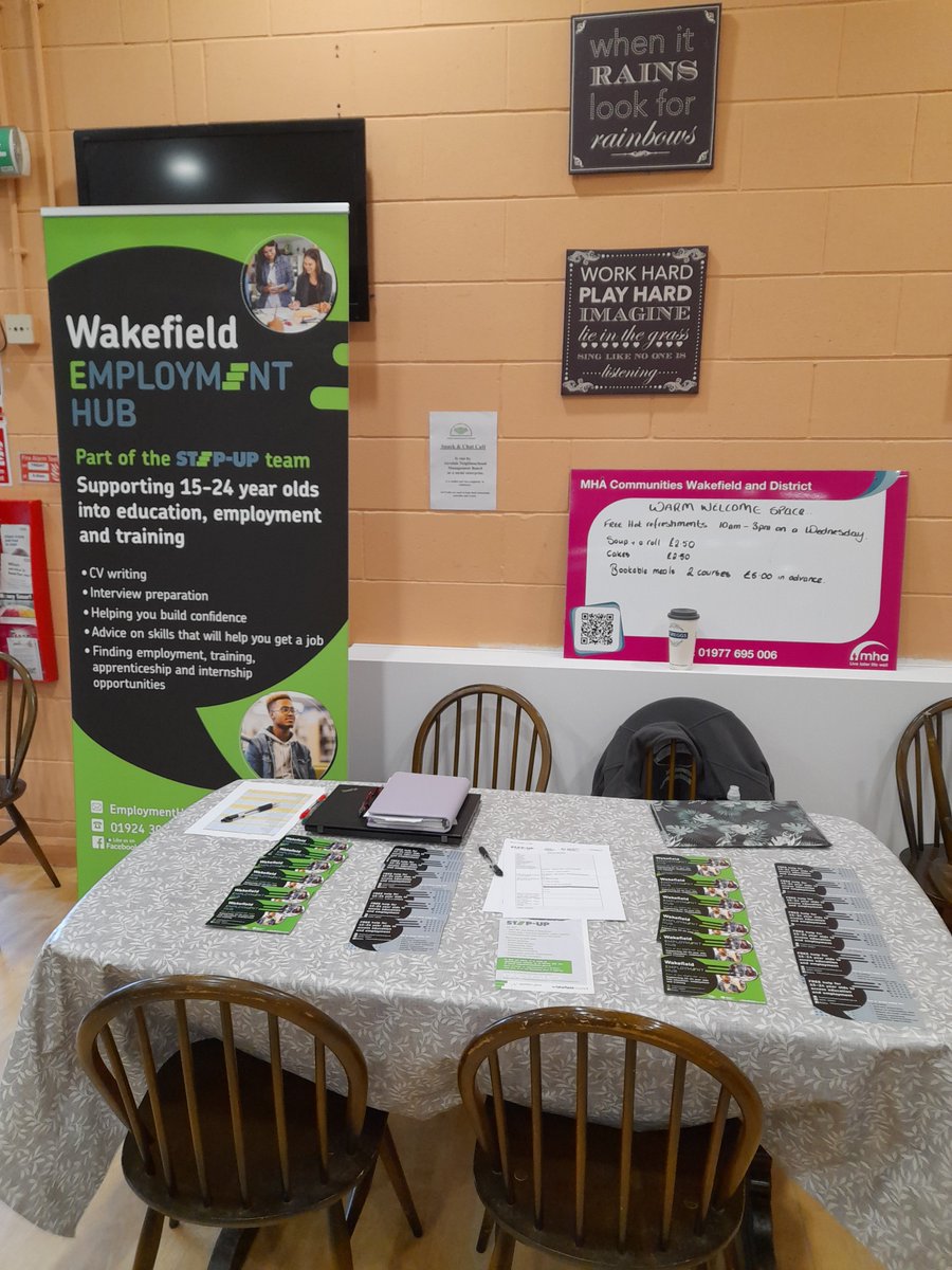 Careers Adviser Sam is at the CAB Event today at Airedale Library and is there until 5:00pm.

Pop along for a chat with Sam to see how the Employment Hub can help you into #apprenticeships #employment #education #Training 

#WakefieldYoungPeople #CareerSupport #tuesdayvibe
