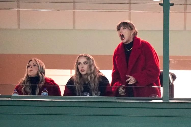 the packers are the only home team to beat the visiting chiefs with taylor swift in attendance