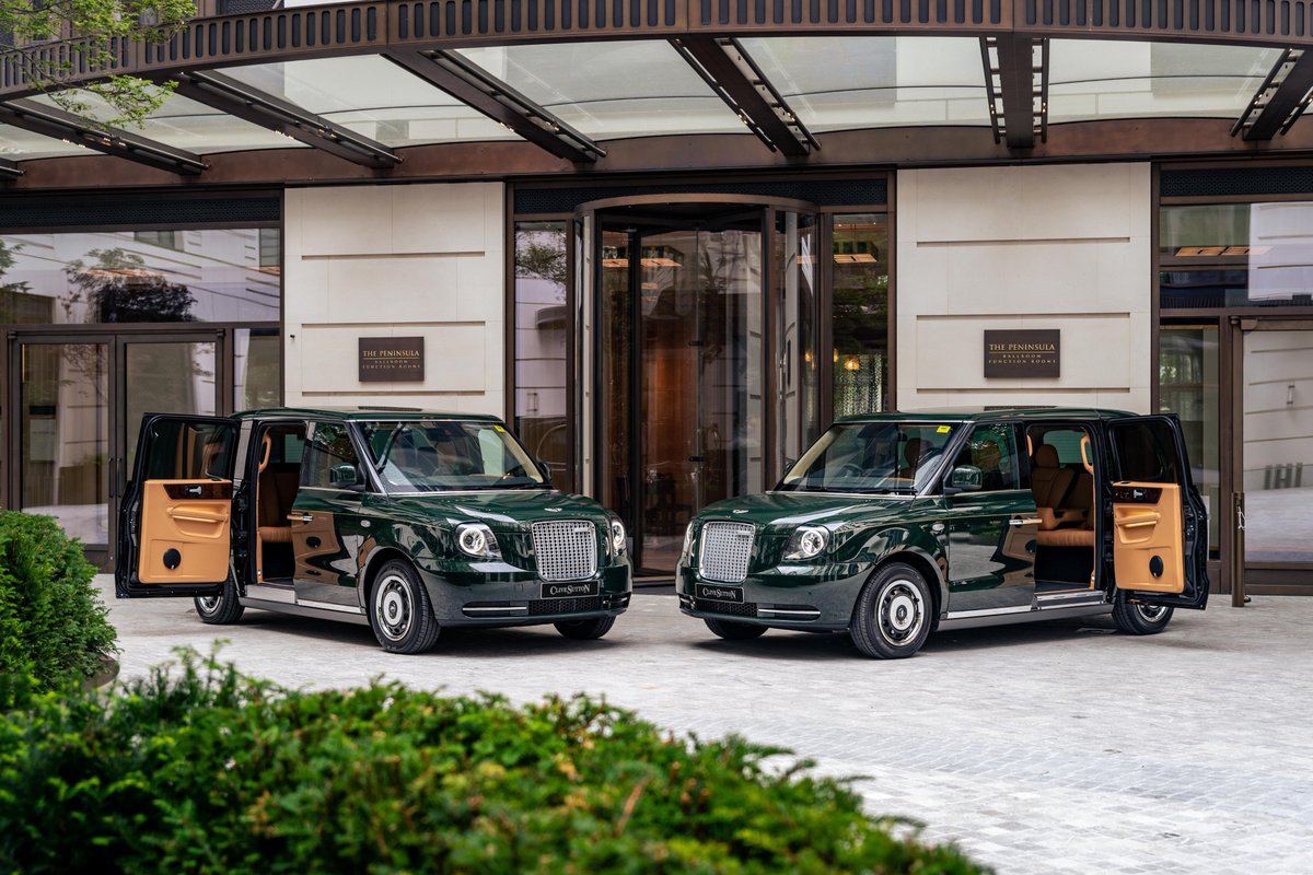 LondonEVCompany's tweet photo. 🌟 London's newest five-star hotel, The Peninsula London, selects Clive Sutton VIP LEVC TX taxis for luxury guest transportation!

Impeccable style meets unparalleled hospitality.

🚕✨ #clivesutton #luxurytravel  #peninsulalondon https://t.co/kq2smZiSSR