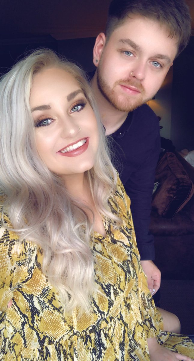 RaaachelScott's tweet photo. Happy birthday to the best daddy! We love you so much, hope you have the bestest day❤️ https://t.co/1ZkJJnCsh4