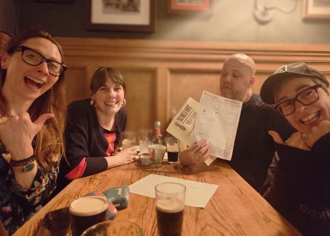 Quiz Night tonight! 
Here are the winners from last week, today it could be you.

Don’t forget to book your table, link in bio.

#quiznight #competitiontime #fun #gastropub #chiswickpark #chiswickpub #drinks #food