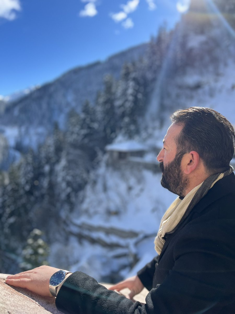 suleymanartci's tweet photo. Siz bizim  hayallerimizi VİCDANSIZCA çalmış olsanızda, bizim UMUTLARIMIZ hep yeşermeye devam edecek…🍀 https://t.co/ypGNC1ibRO