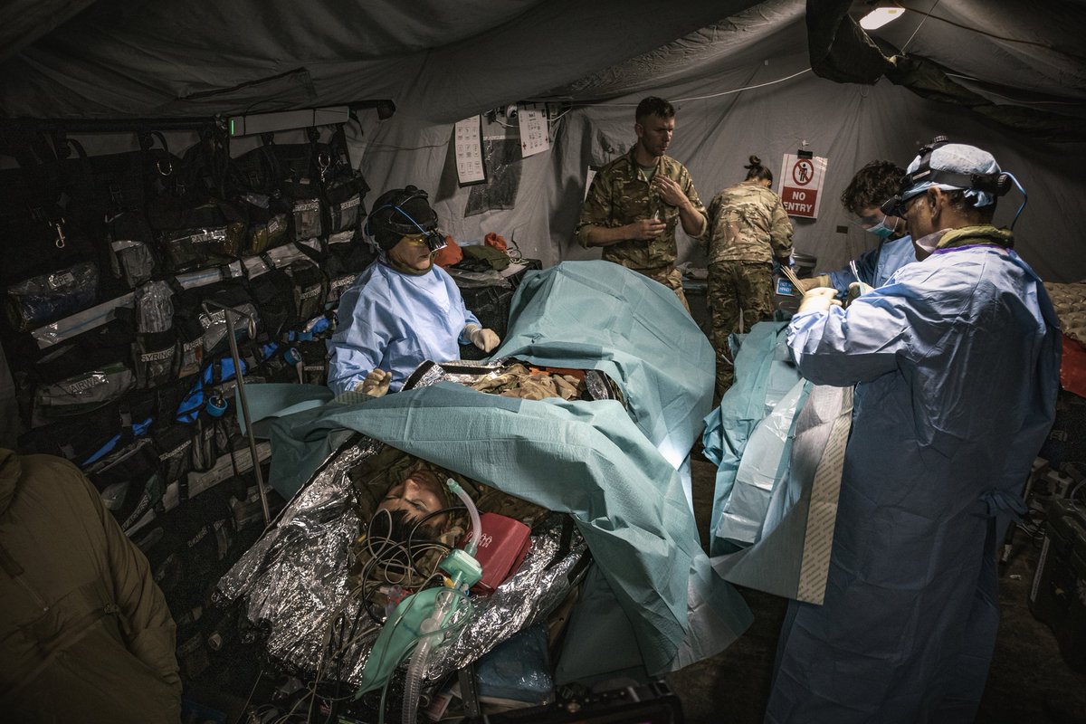 AirborneMedics's tweet photo. 16 Medical Regiment have been exercising their ability to provide medical support to airborne operations on Exercise Winged Serpent 24. 

The Squadron practiced treatment from point of wounding, extraction by land and air and surgical capabilities in a role 2 medical facility. https://t.co/ddGPy4RN2X