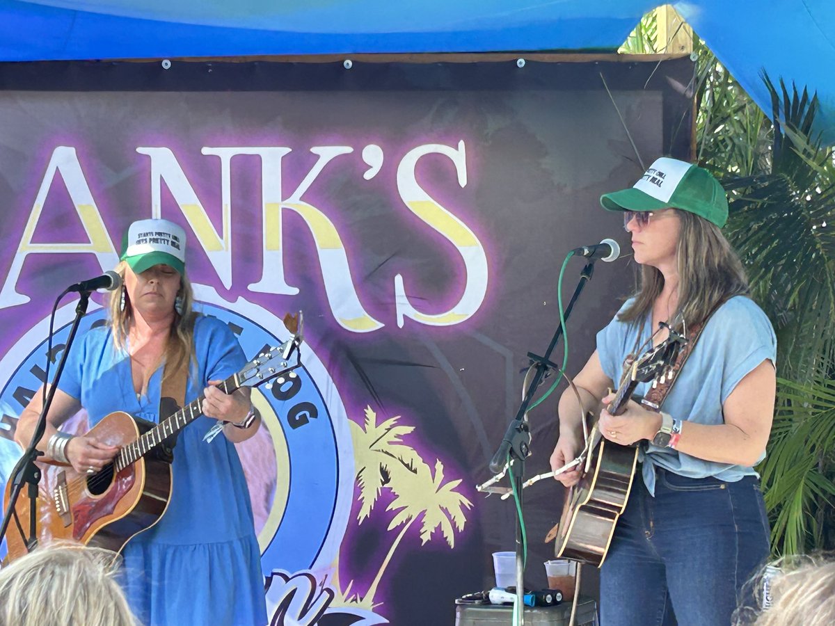 A few pics from Friday at the Mile 0 Fest. Great event. Can’t wait for the new Silverada record to be released. @silveradamusic @Mile0Fest @KaitlinButts #vandoliers @jamielinwilson