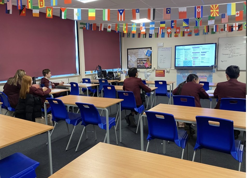 BroadoakSch's tweet photo. Geographers doing some preparation for their mock exam in a few weeks time with Mr Stott 🌍 #BOS_work https://t.co/N6IVd4uwTf
