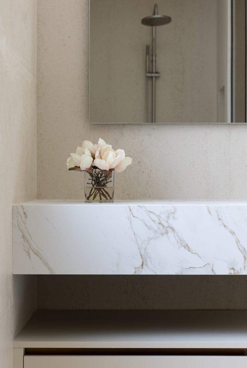 One of Dubai’s finest villas showcases Dekton elegance in every bathroom. Dekton Entzo has been used for the worktop of the bathrooms providing realism and naturalness thanks to their golden veins inspired by the Calacatta Gold marble. cosentino.com/dekton