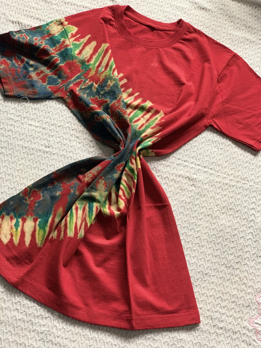 Adire_groove's tweet photo. Love what you see😍😍😍

It’s the way the colors compliment each other, beautifully for me😊 

You can have this color combinations, on any wears of your choice😉😉😉

Price: 6,500
📍: Ibadan 
Location is not a barrier with us https://t.co/MWuO6cXxrr