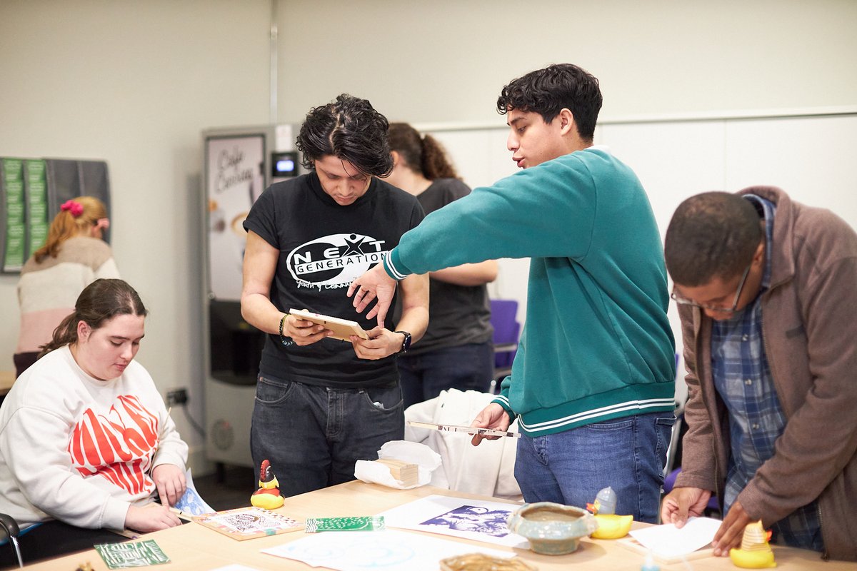 We want to make Wakefield Museum a better place for 16-to-25-year-olds. We need your ideas on how to do it! We're looking for participants aged 16 to 25 to join us for #YouthTakeoverDay! More info and how to apply at bit.ly/WMTakeover2024 Apply by 12 Feb #KidsInMuseums