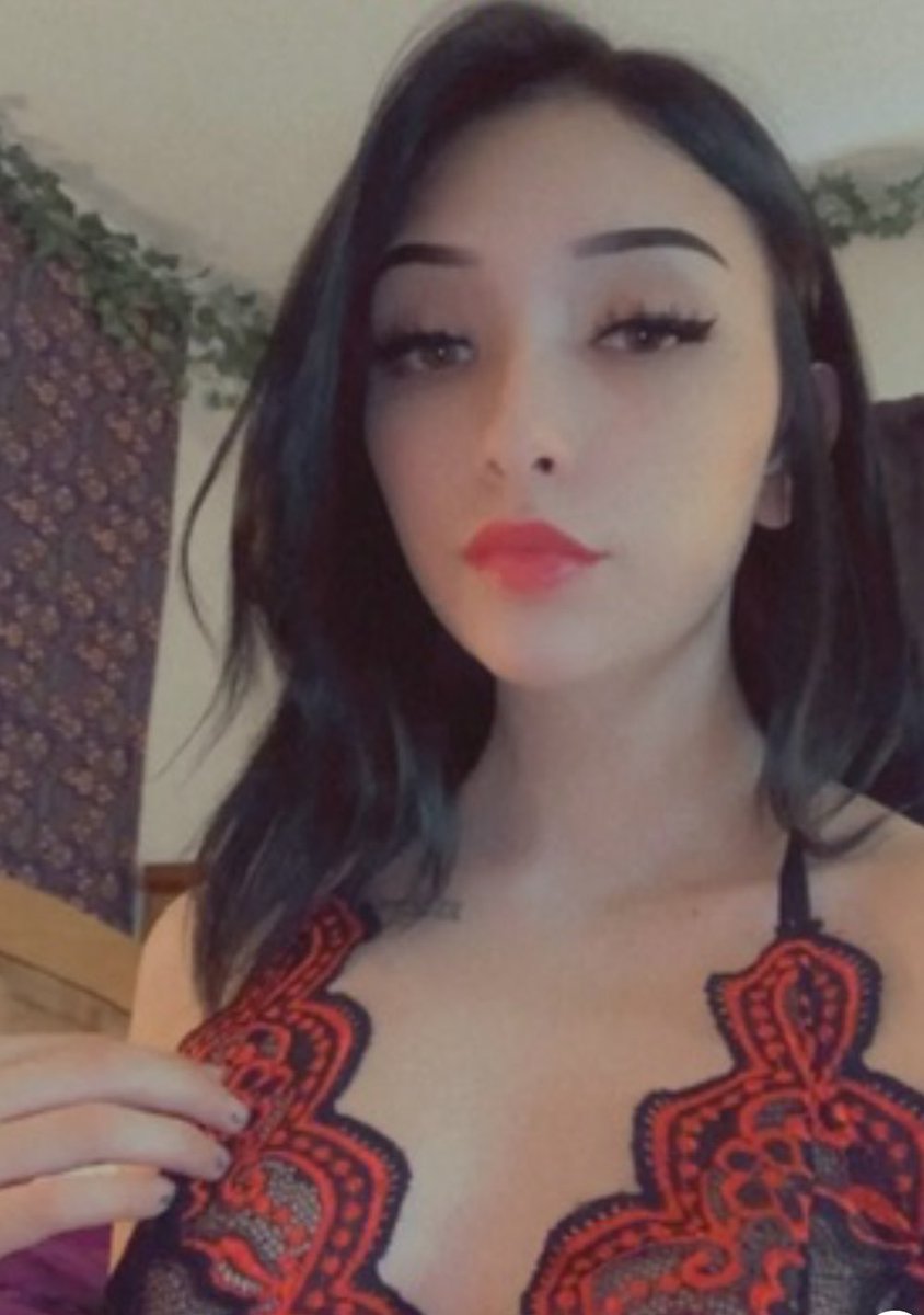 Tell me how beautiful I am baby 😋