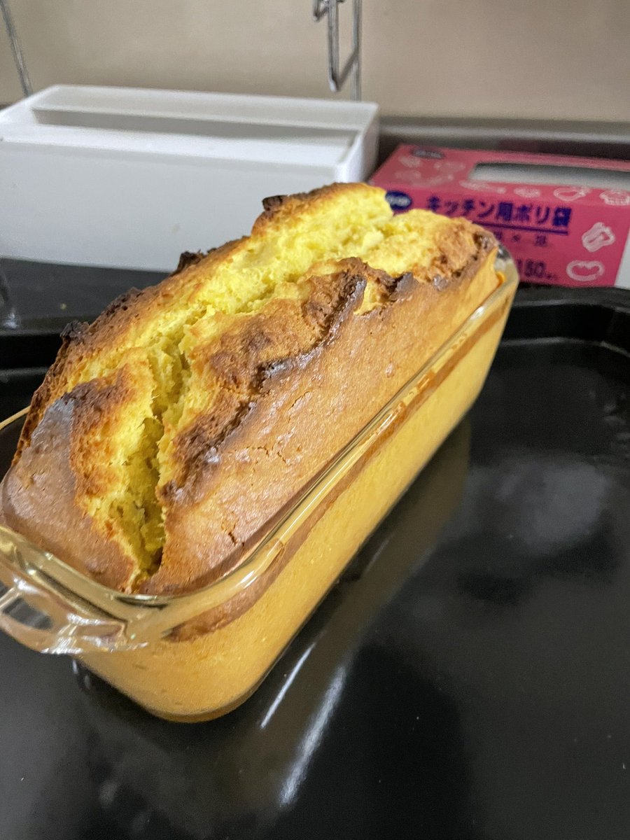 picohan03's tweet photo. 昨日。芋パウンド。 https://t.co/iRsJCh0Hc0