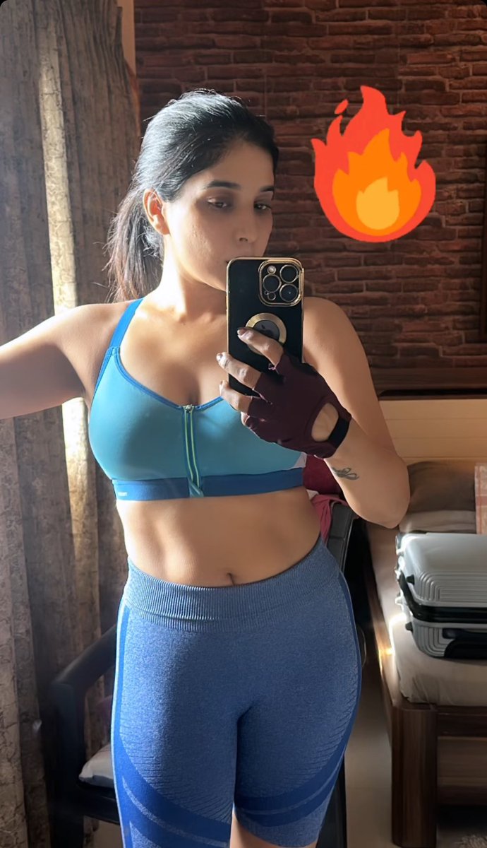 GFFp6e0a4AAyalE?format=jpg&name=medium