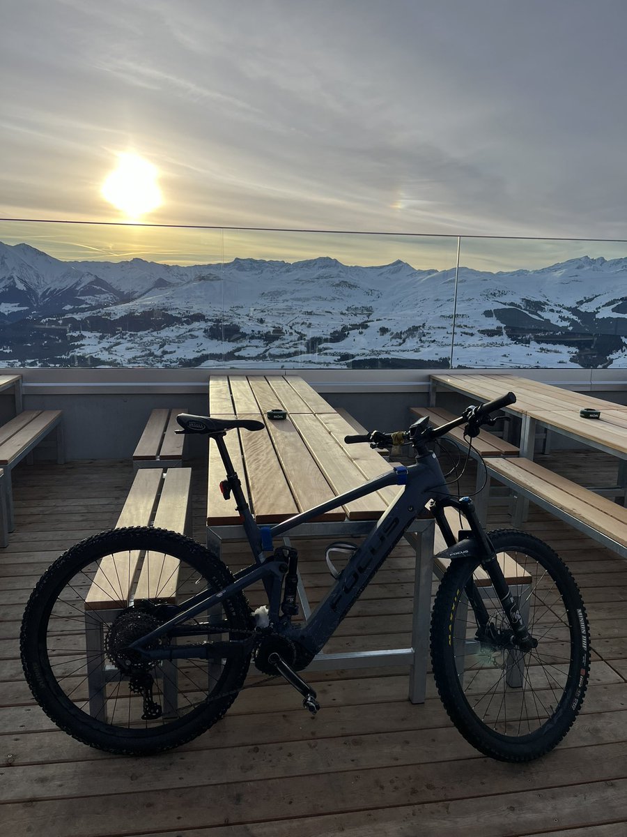 Markus_Strauss_'s tweet photo. #BergbahnenBrigels #Alp #Dado #Surselvatourismus #winter #bikekingdom https://t.co/ZdkGV6BKX0