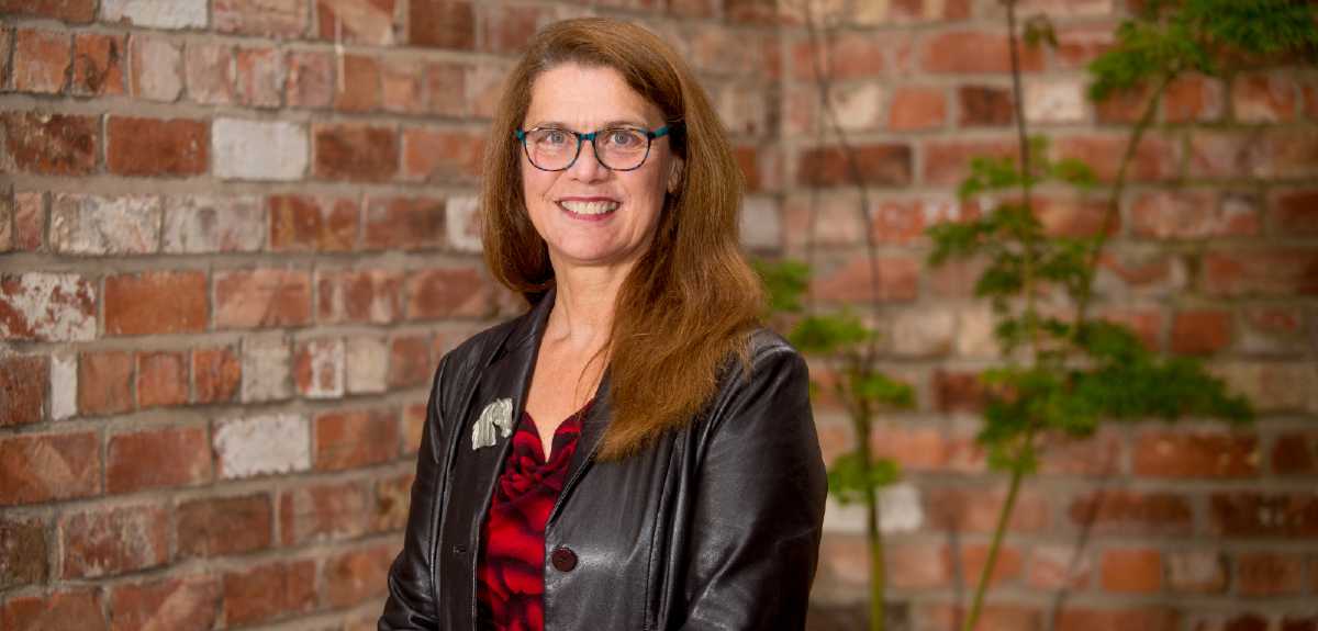 QUBSSESW's tweet photo. Karola Dillenburger has been awarded  2024 Gold Medal by Masaryk Univ, Brno, Czech Rep. This highly prestigious award is gvn to distinguished representatvs of science, culture, higher education &amp; public life in recognition of their outstandg contribution. https://t.co/pvj4SQVWOT https://t.co/j7aBLoqFN6