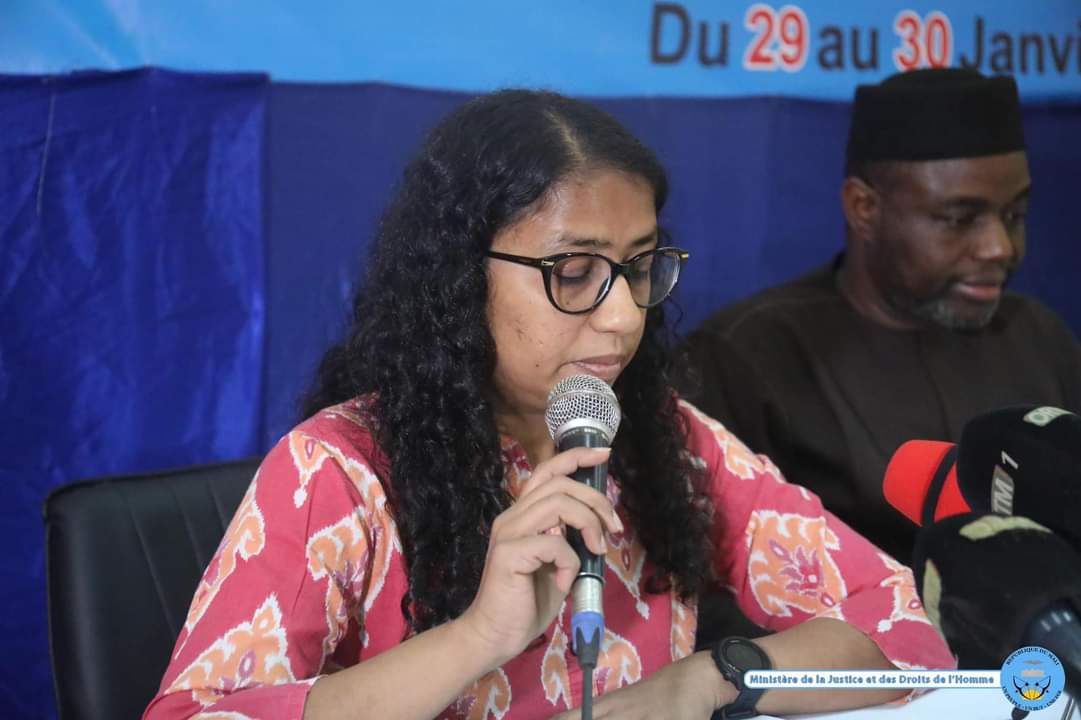 unfpa_mali's tweet photo. #Mali accueille 1 colloque intern sur les grands enjeux des #droitshumains en #Afrique organisé par la @CndhMali,  le #CERPA et @unfpa_mali  
@Ananditaphilipo  a rappelé que nous pouvons mettre fin aux #VBG en étant solidaires des personnes ki prennent la parole pr dire « stop ». https://t.co/6sf5fwQAwd
