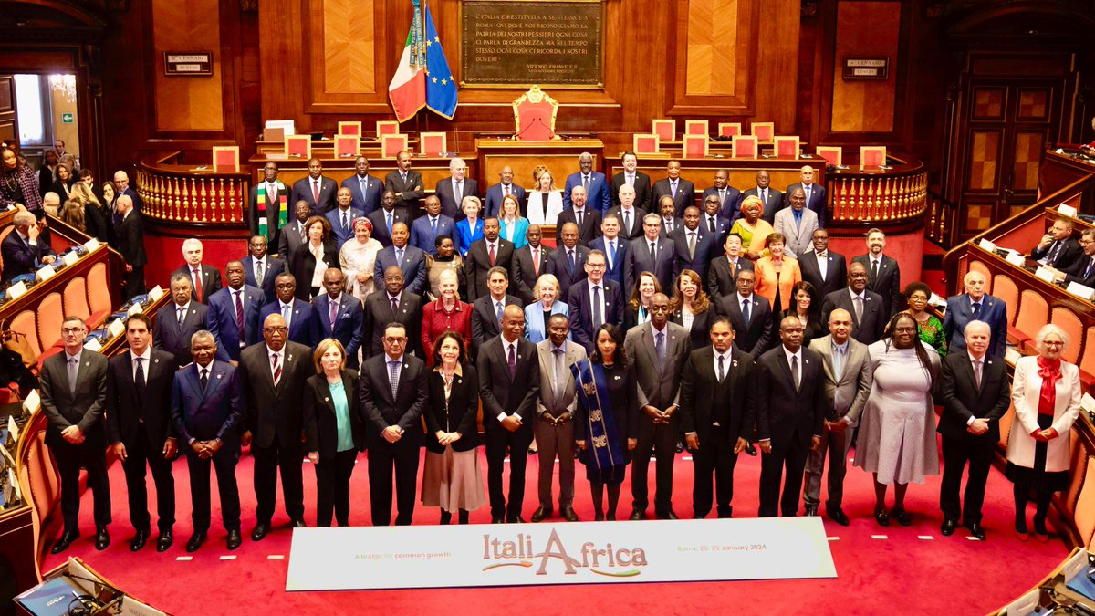 zayidabas's tweet photo. Italy-Africa
Russia-Africa
US-Africa
China-Africa
France-Africa
India-Africa

It's very interesting issue. https://t.co/GkleYMNEsB