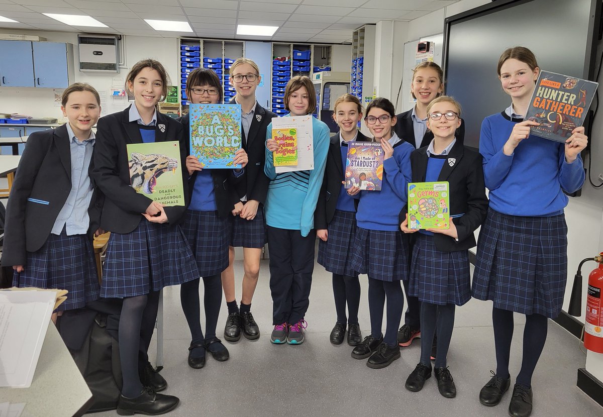 Our Year 7-9 Book Clubbers gave some fantastic presentations about this year's Royal Society Young People's Book Prize shortlisted books - their comments to follow... #YoungSciBooks